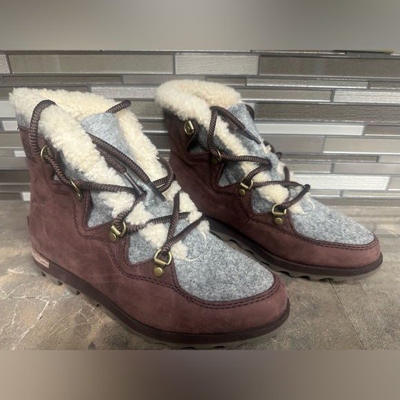 Sorel Shoes - Sorel Sneakchic Leather boots